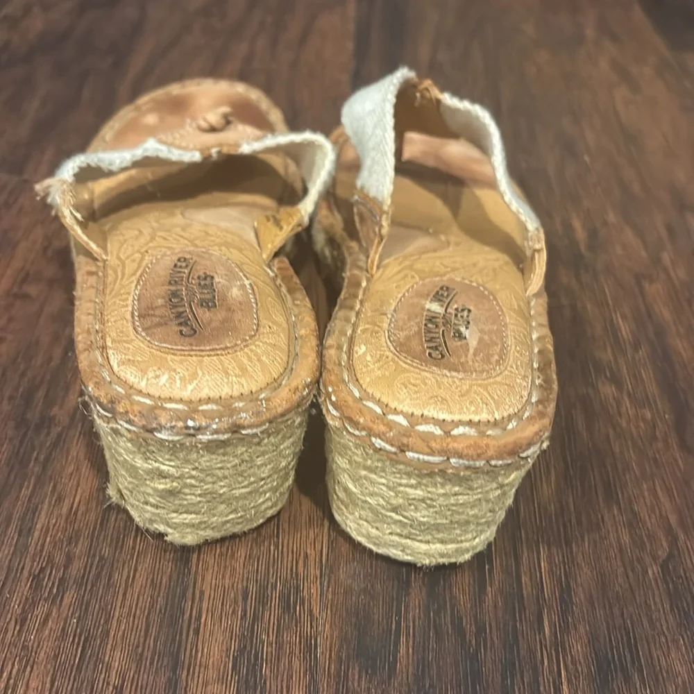 Women's Wedge Sandals in Cream and Tan